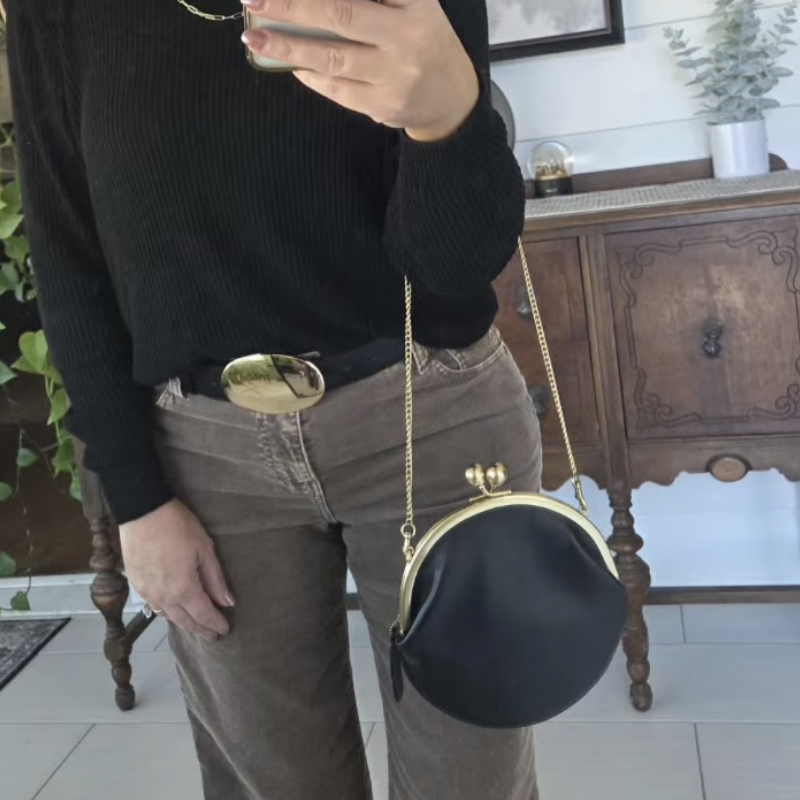 Kisslock Pouch 20cm Clutch Cli - Luxury Bags Consignment recension och pris