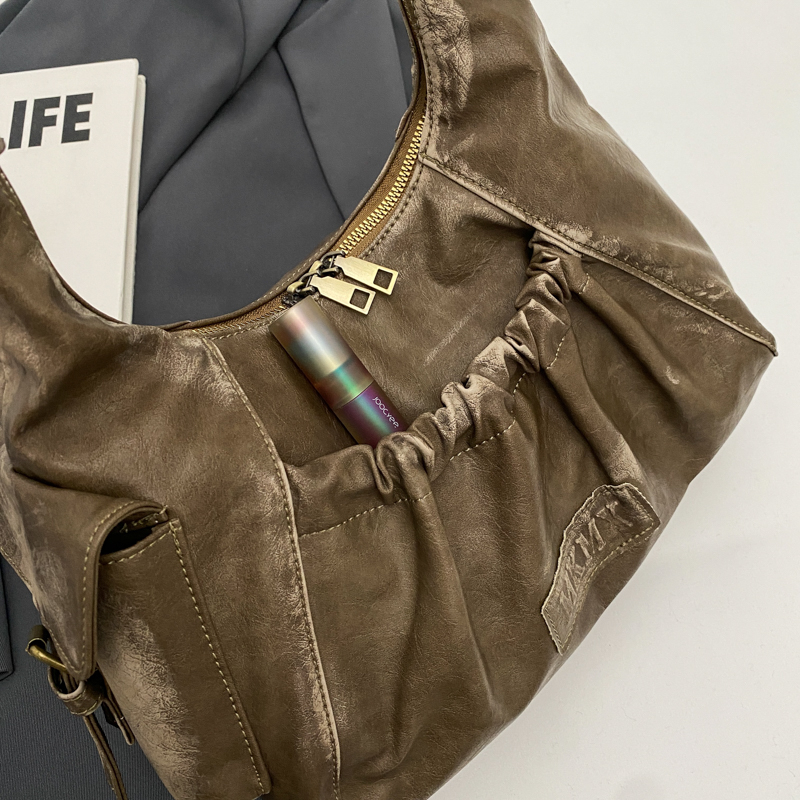 Distressed Vintage Shoulder Ba - Luxury Bags Consignment recension och pris