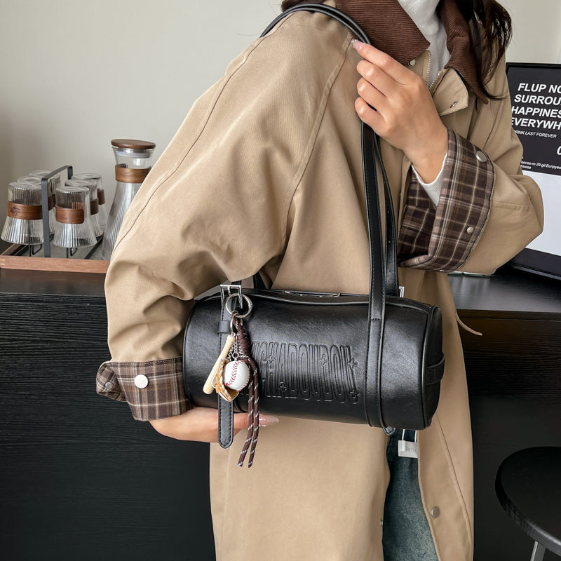 Multifunctional Cylinder Shape - Luxury Bags Consignment recension och pris