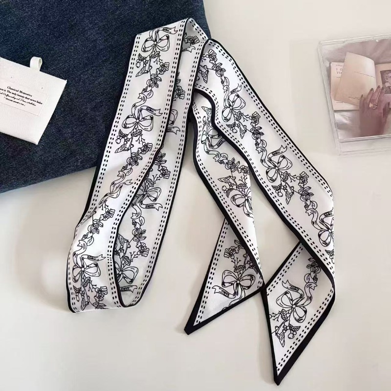 Black White Double Sided Paisl - Luxury Bags White recension och pris