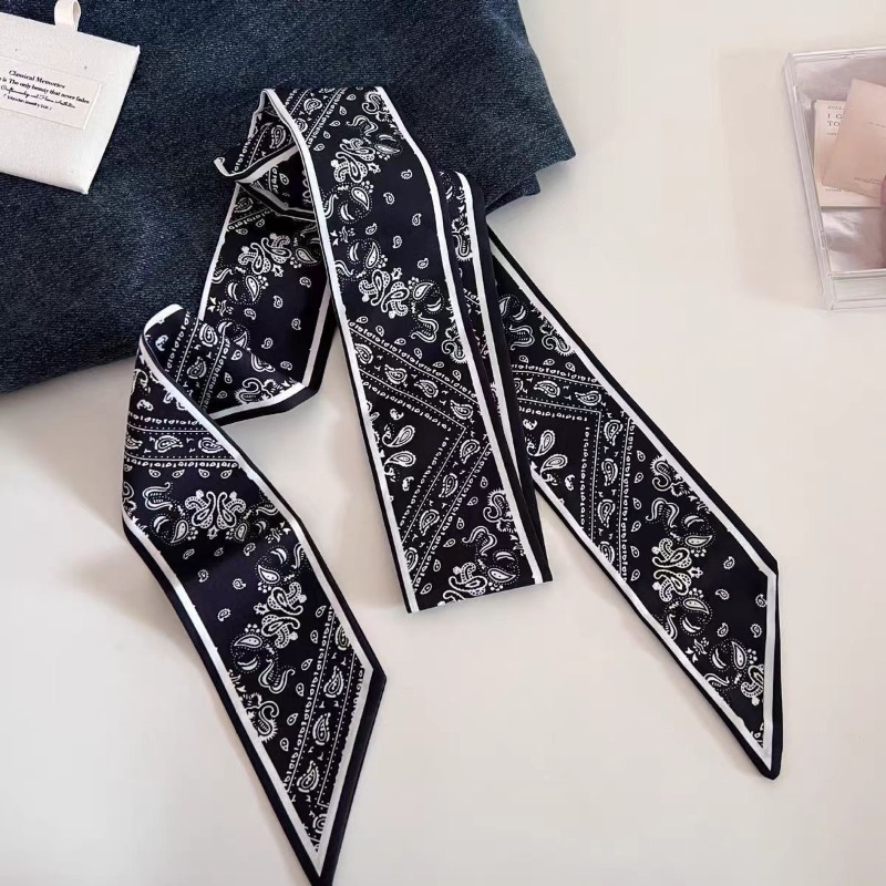 Black White Double Sided Paisl - Luxury Bags White recension och pris