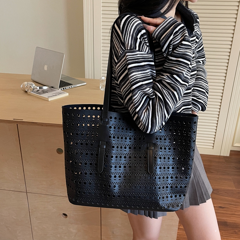 Large Size Shoulder Tote Bags  - Luxury Bags Consignment recension och pris