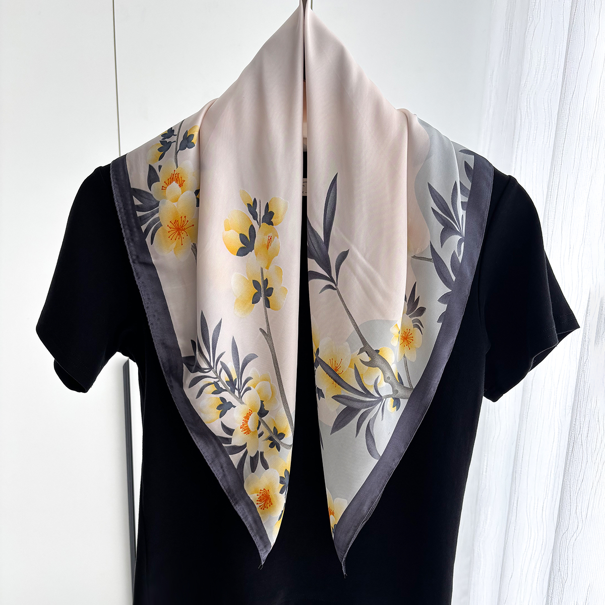 Luxury 70cm Square Scarf For W - Luxury Bags For Summer recension och pris